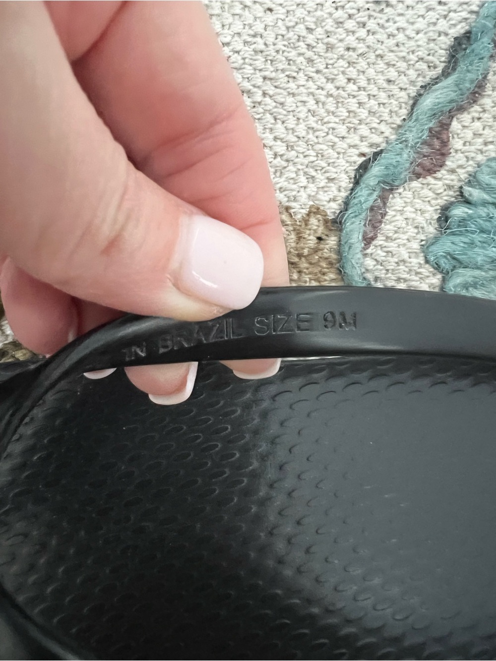 NWOT Tory Burch Black Flip Flops - Picture 3 of 7